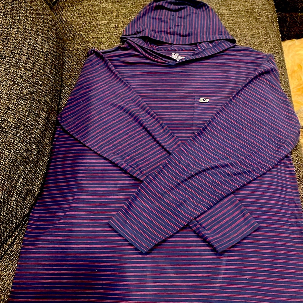 Vineyard vines edgartown hooded t shirt